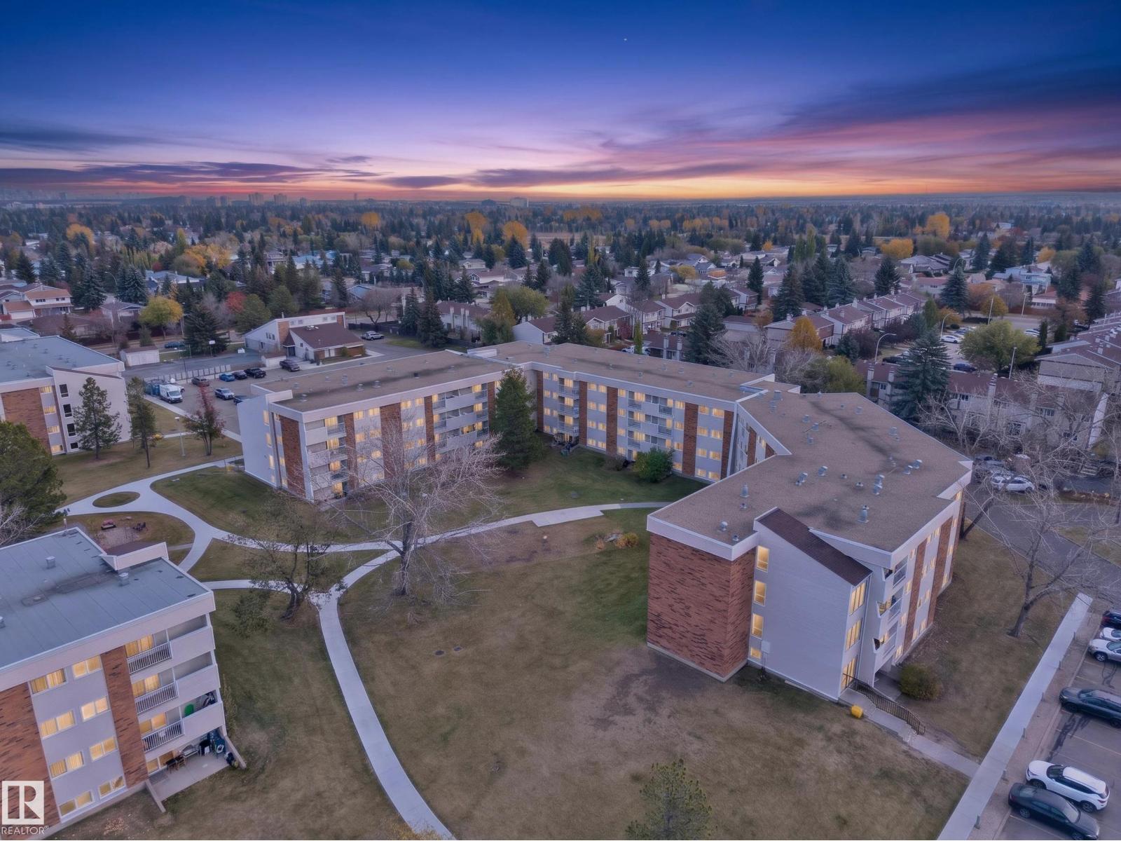 #27 11245 31 Av Nw Property Photo 1