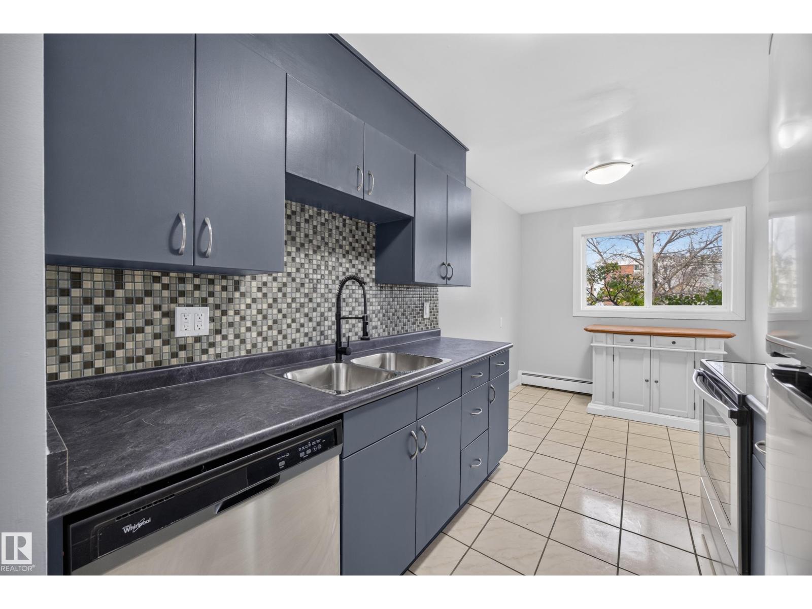 #27 11245 31 Av Nw Property Photo 15