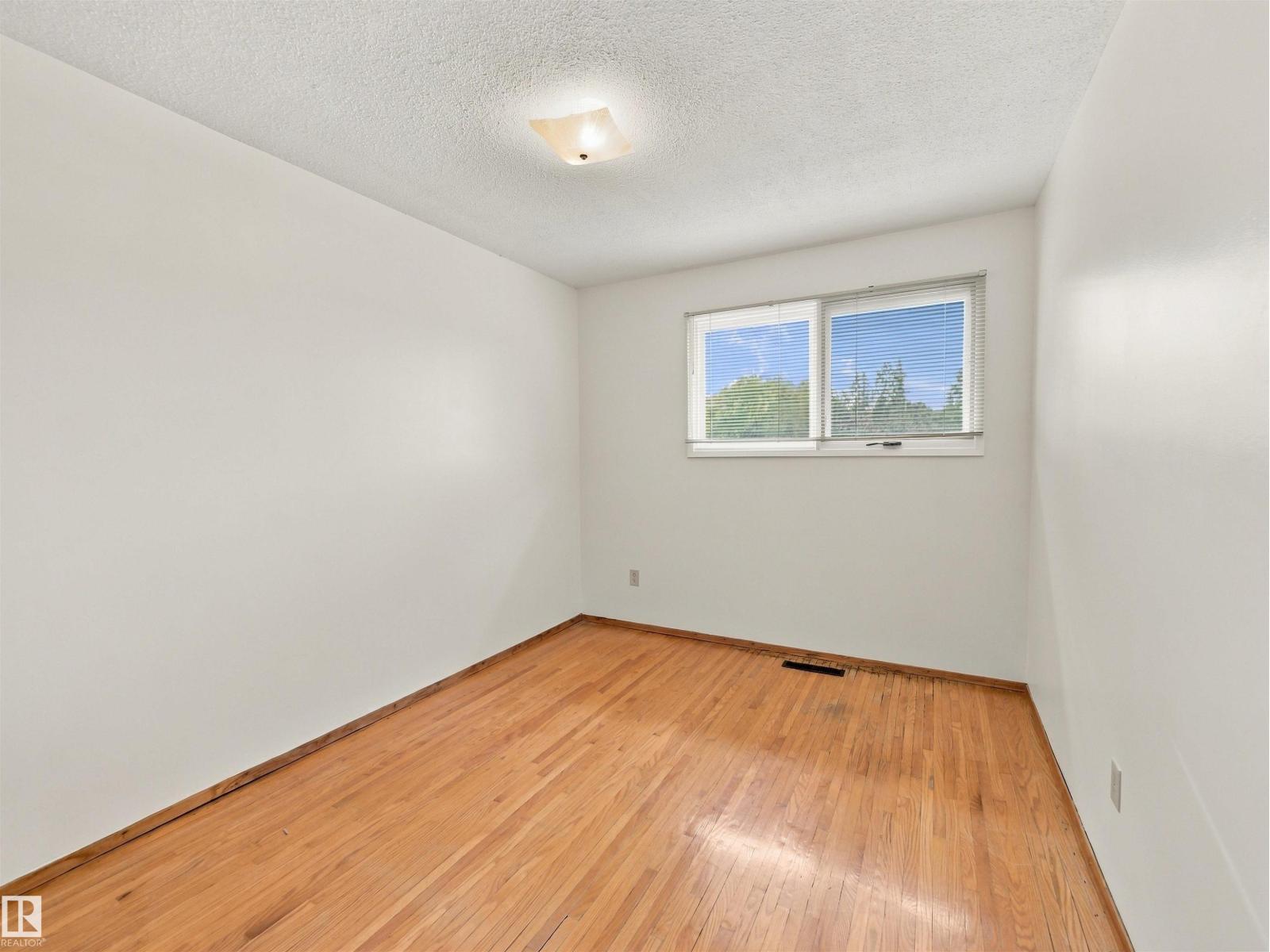 11519 38 Av Nw Nw Property Photo 21