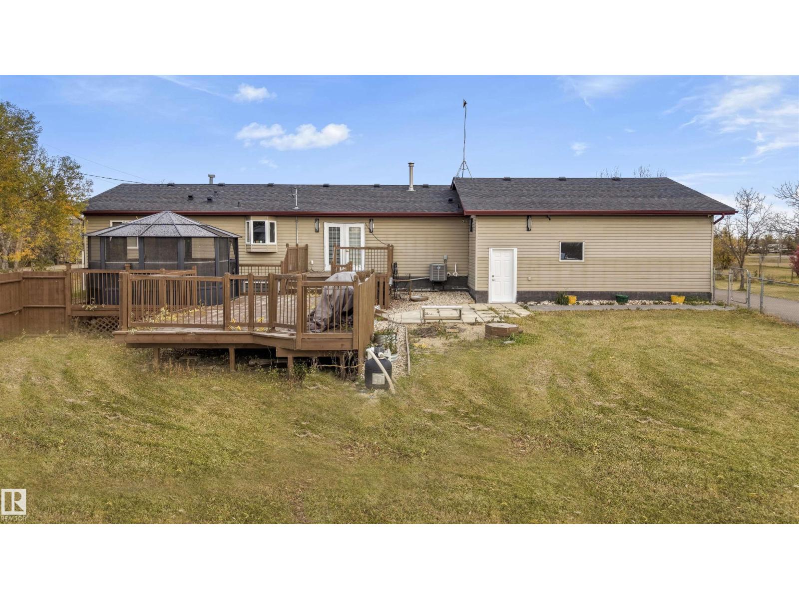 55 50452 Range Road Property Photo 40