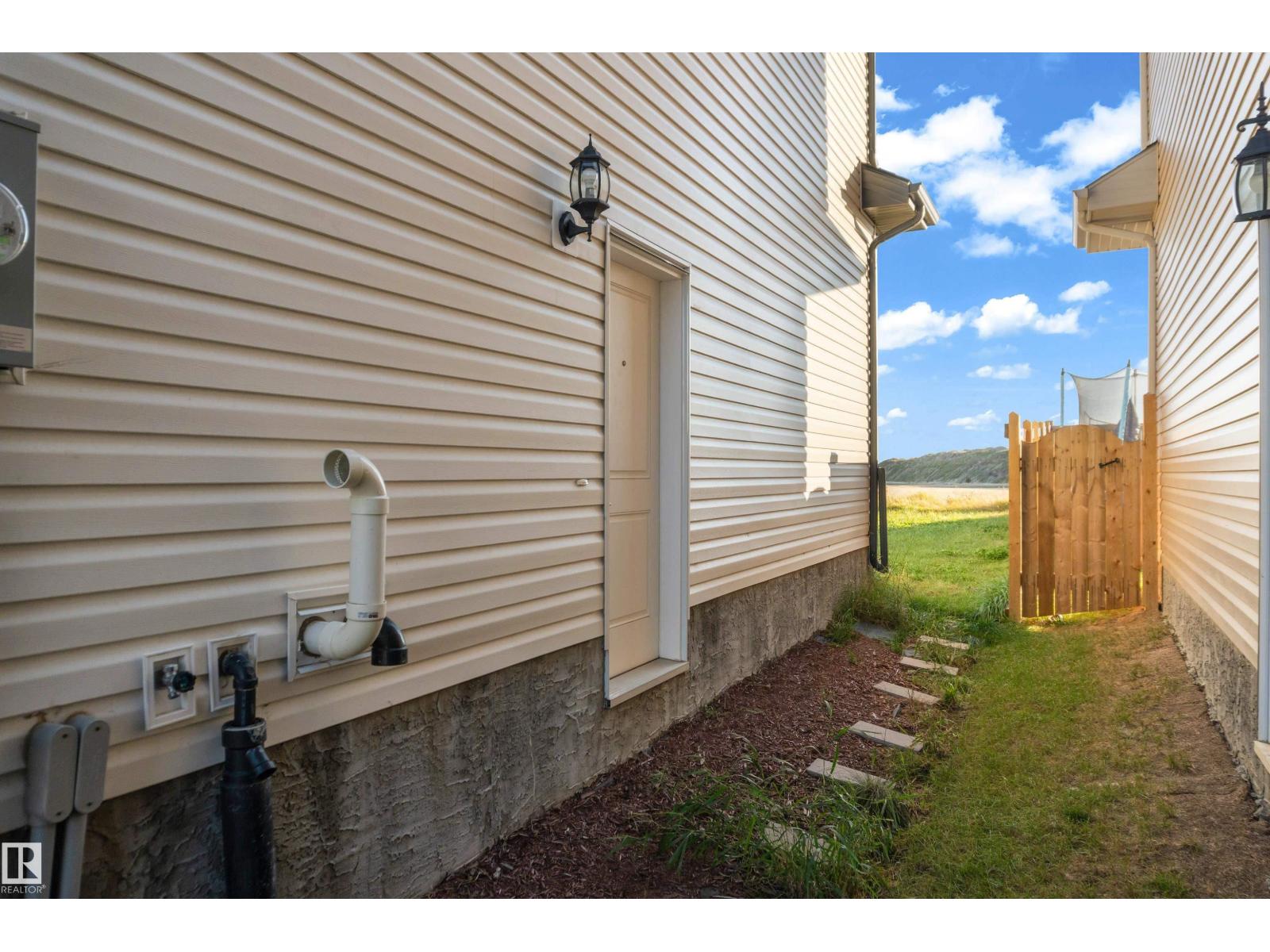 815 Morris Av Property Photo 33