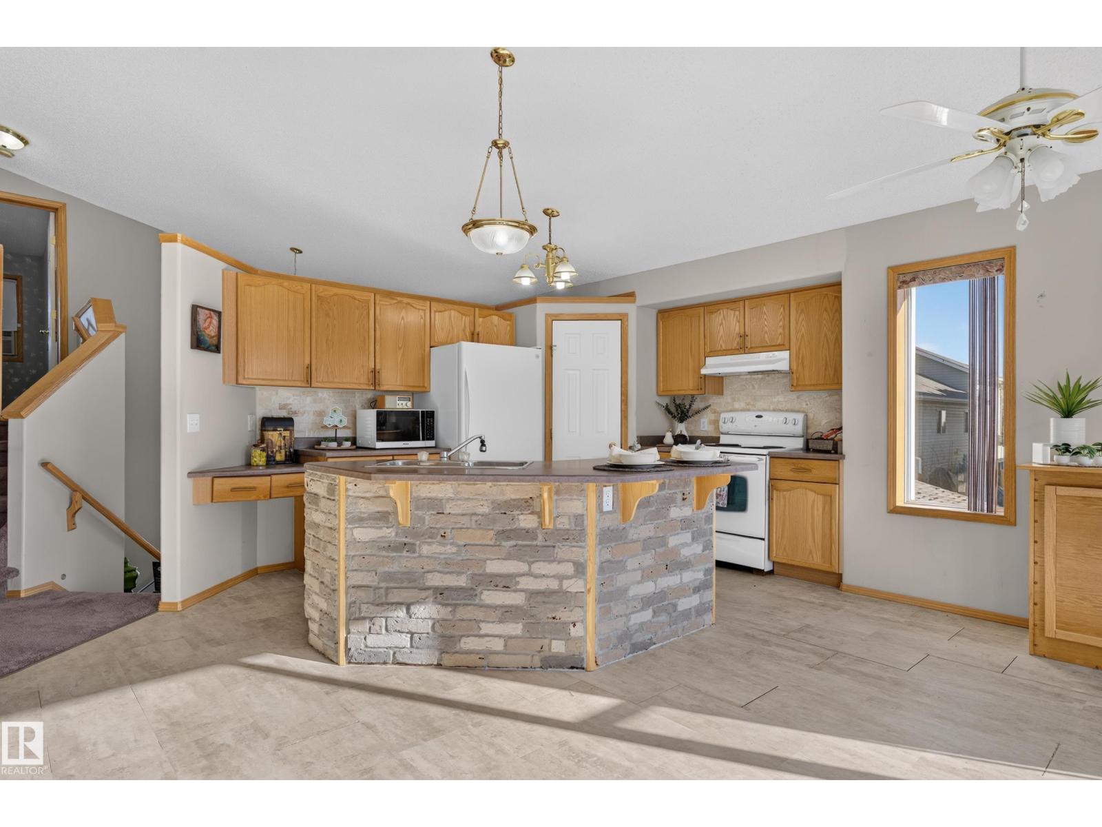 4615 151 Av Nw Property Photo 7