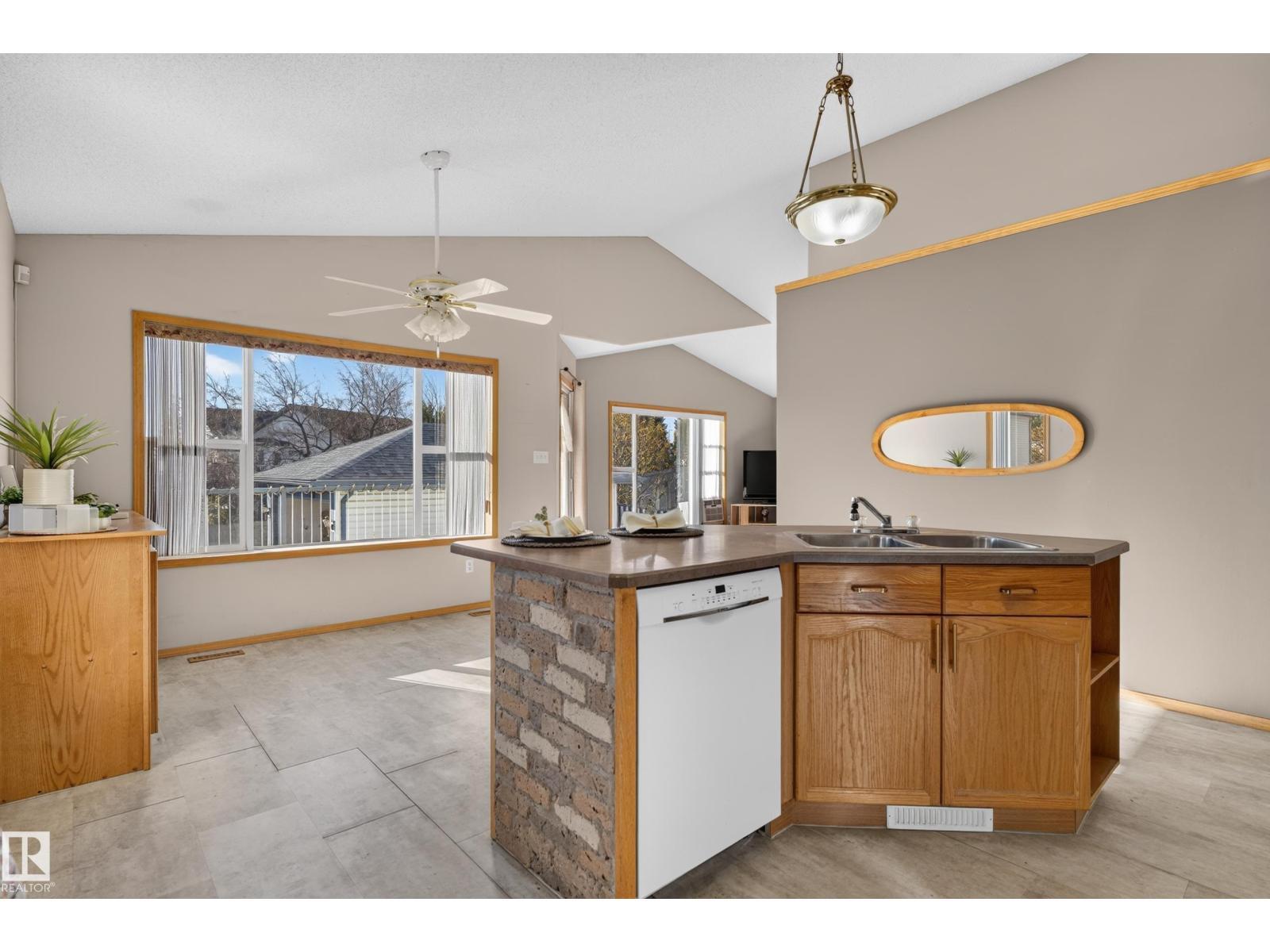 4615 151 Av Nw Property Photo 11