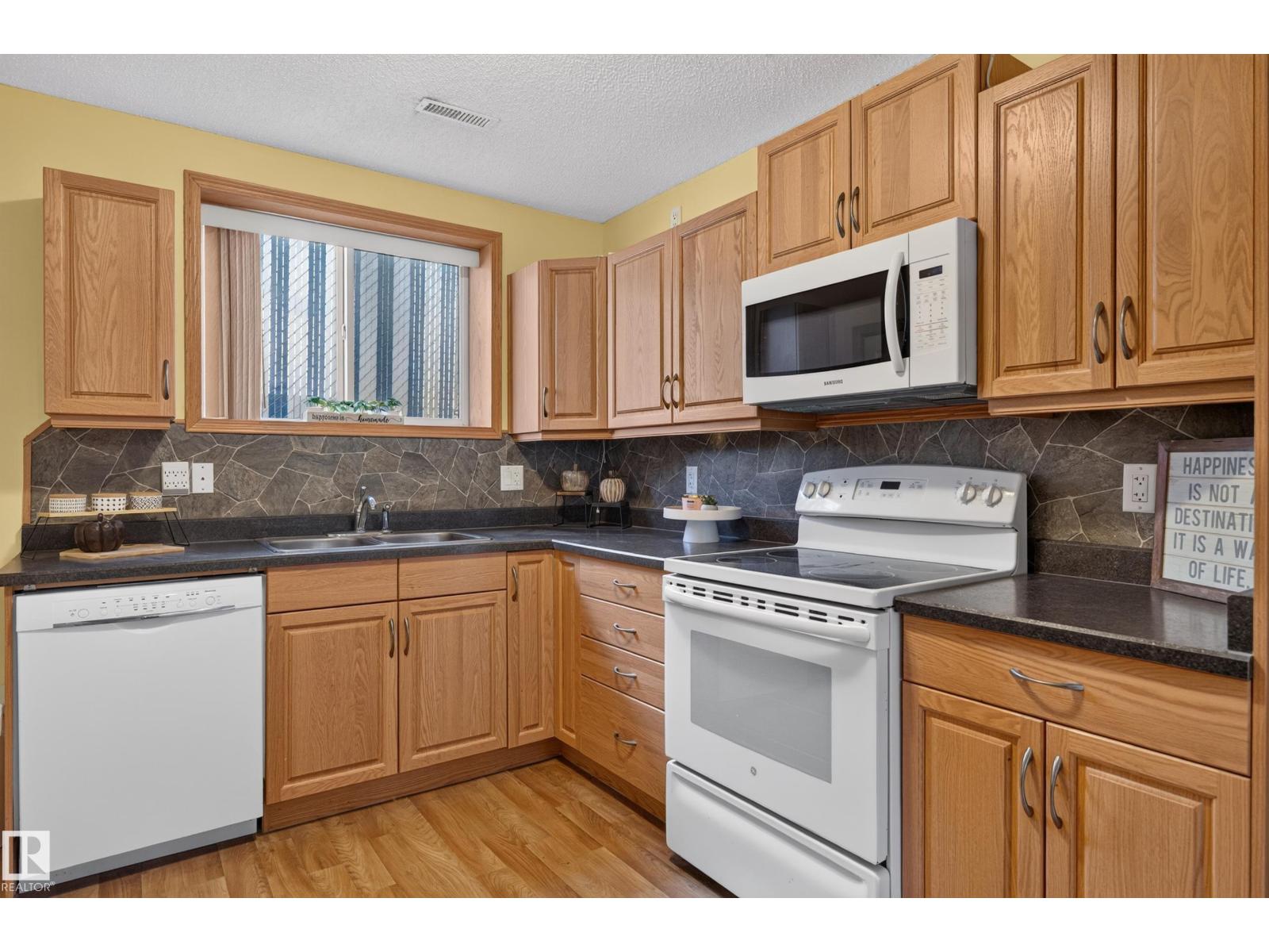 4615 151 Av Nw Property Photo 41