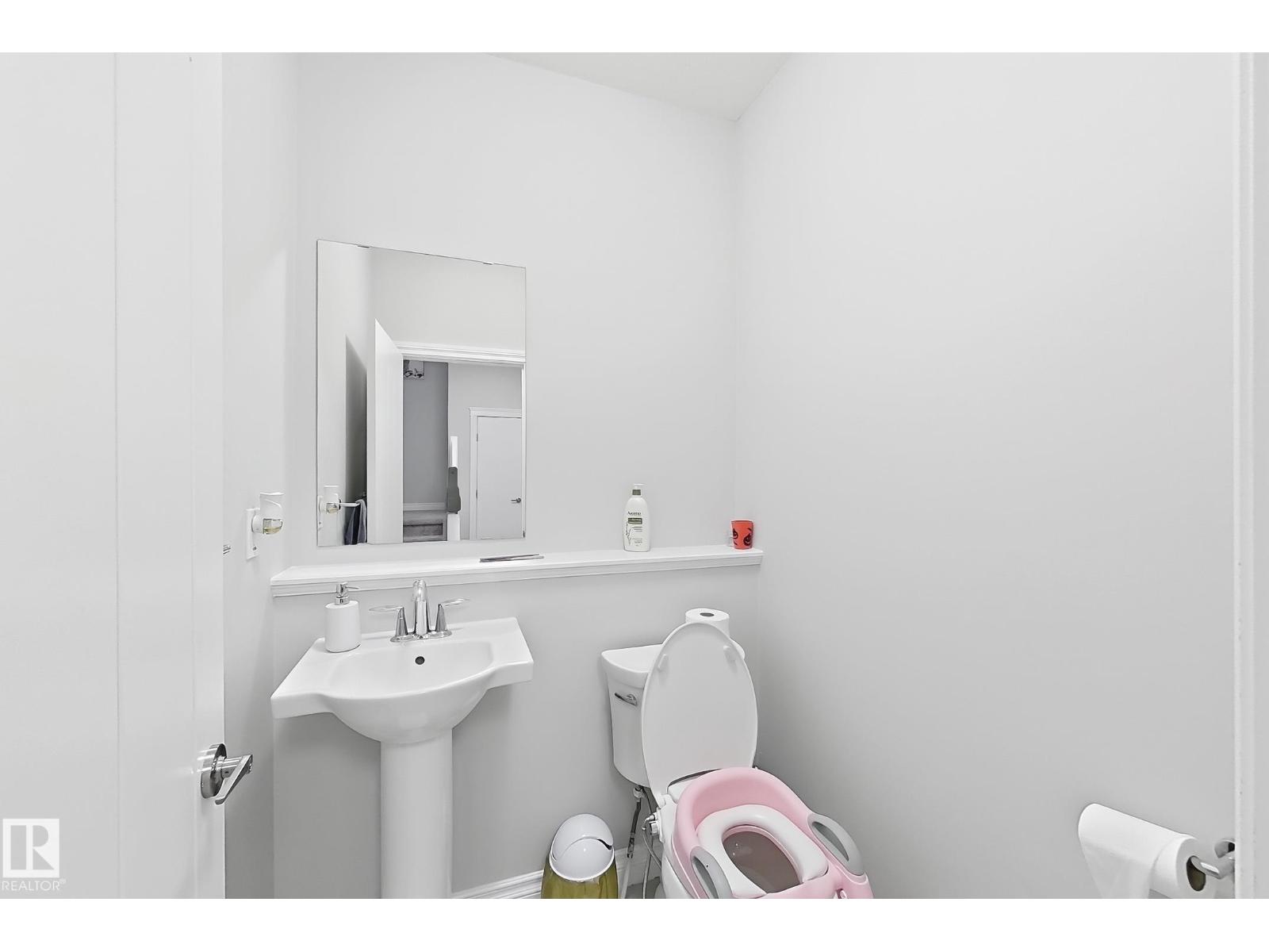 8017 223 St Nw Nw Property Photo 6