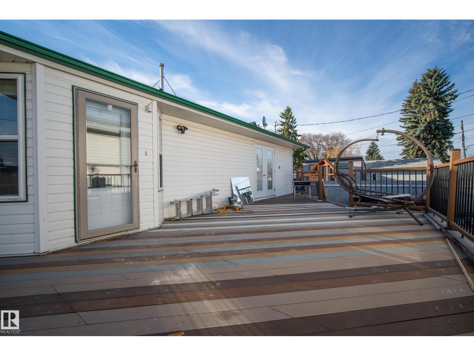 5024 50 Av Property Photo 9