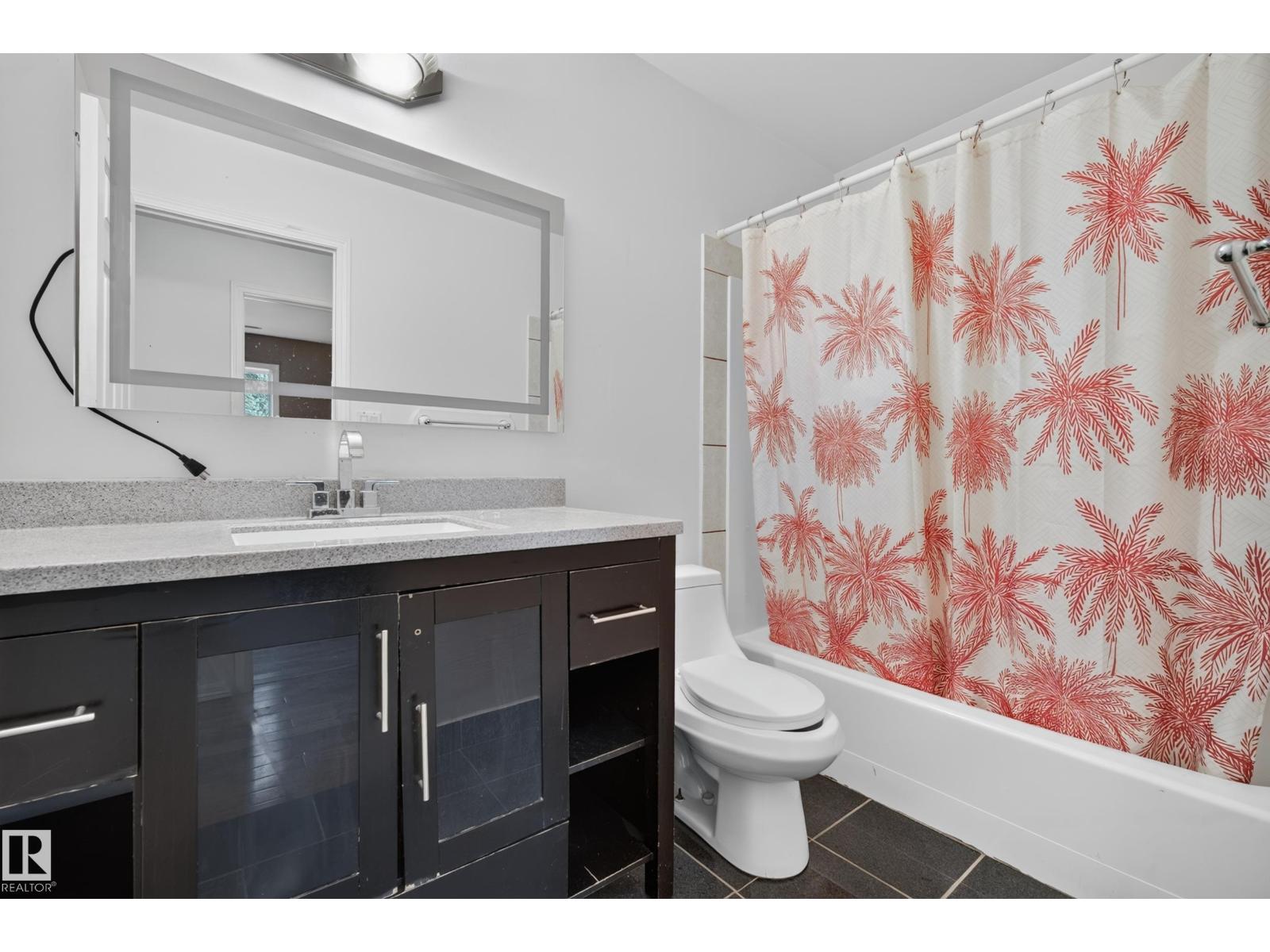 5024 50 Av Property Photo 30