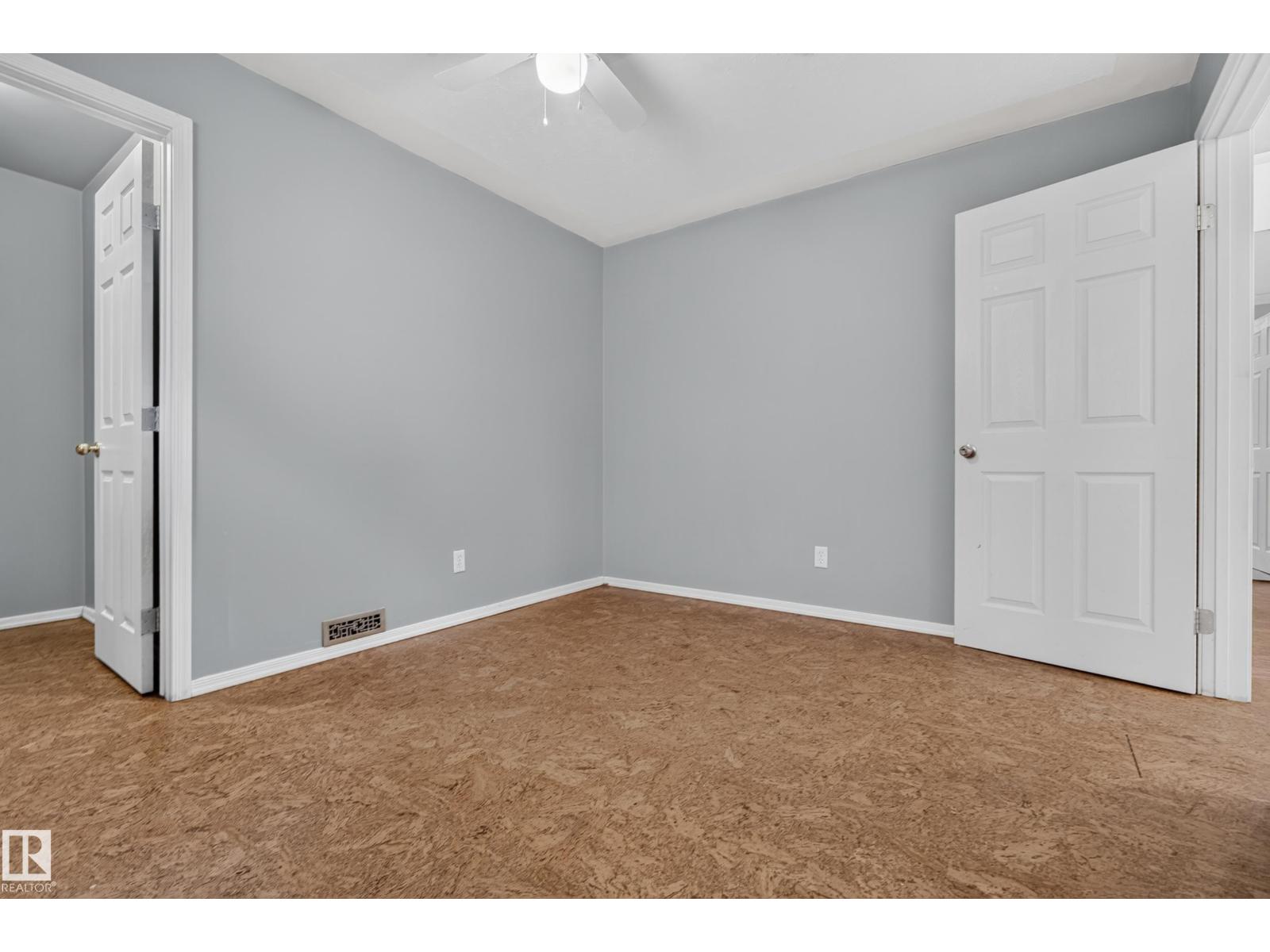5024 50 Av Property Photo 41