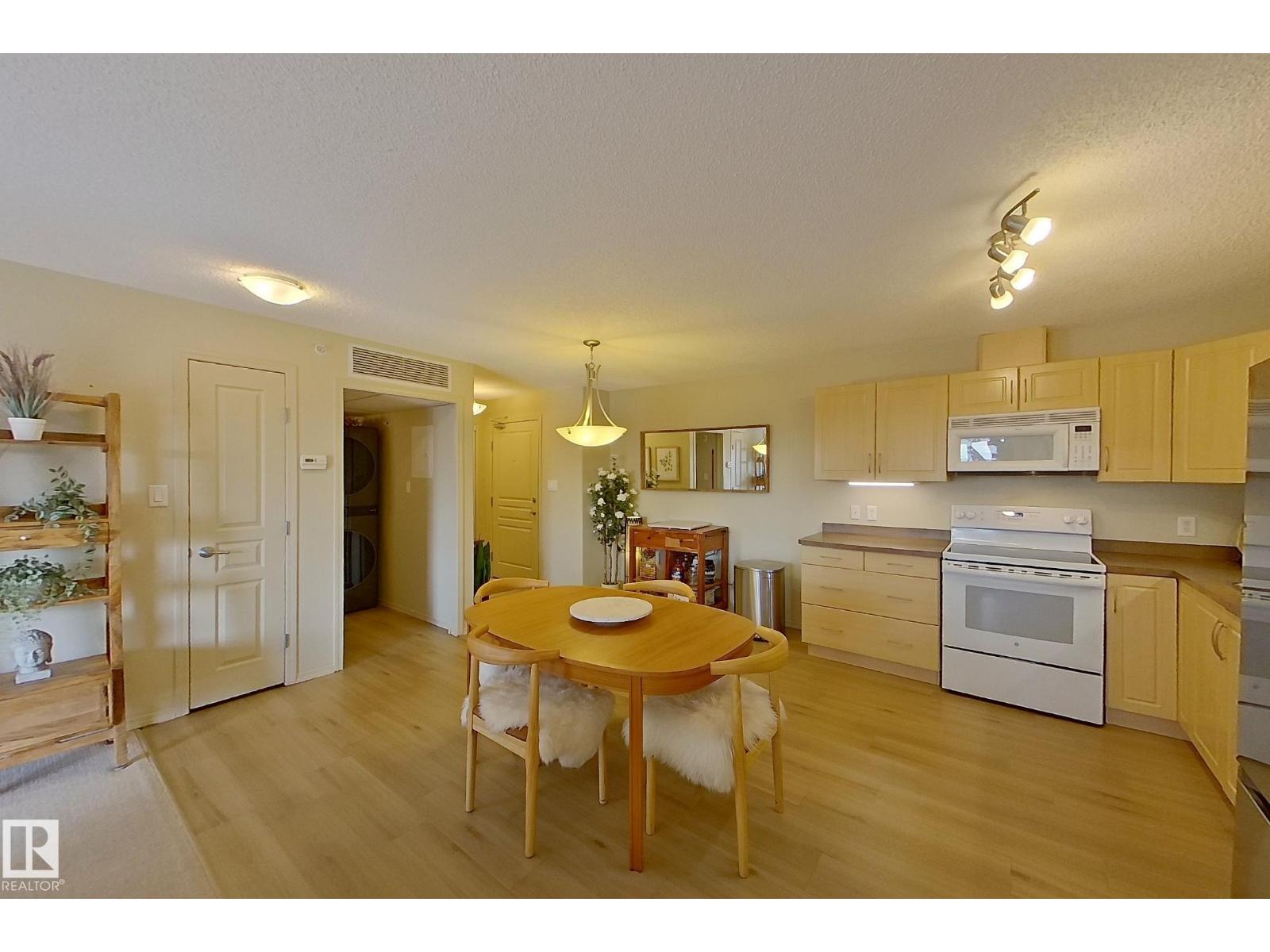 #328 16035 132 St Nw Property Photo 5