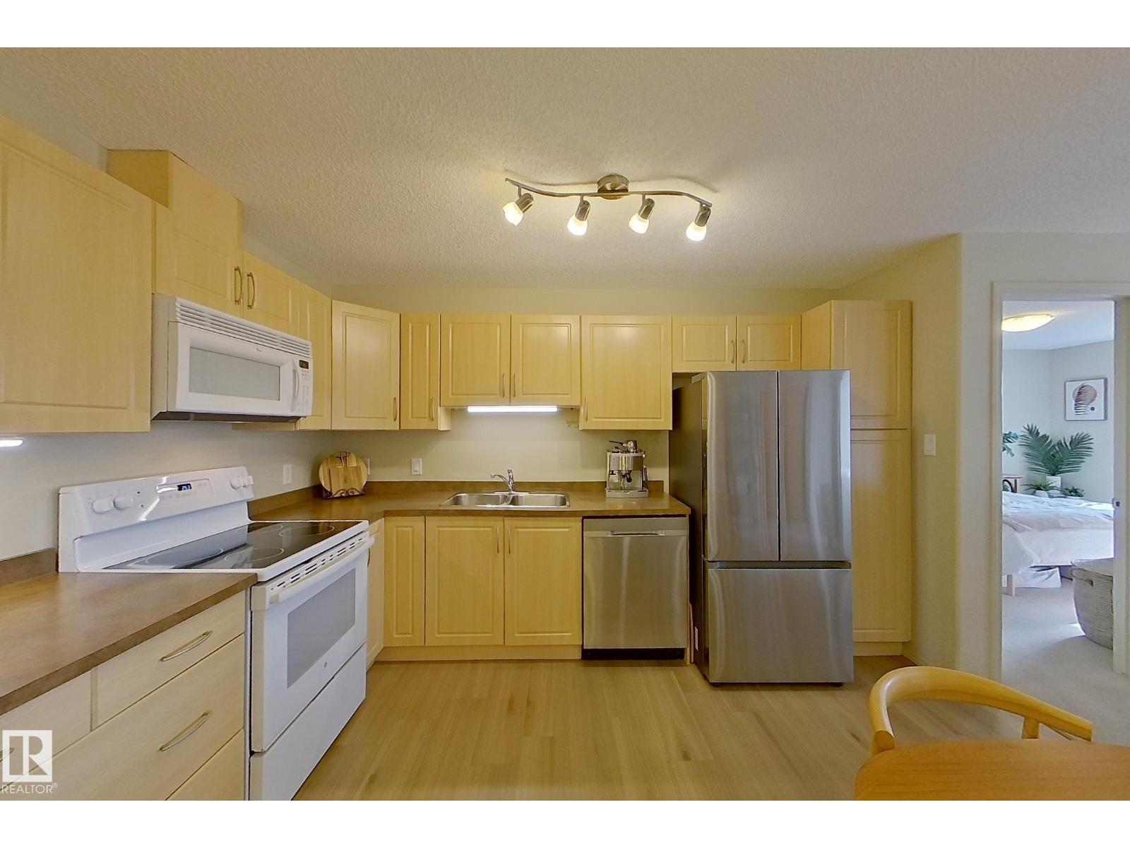 #328 16035 132 St Nw Property Photo 8