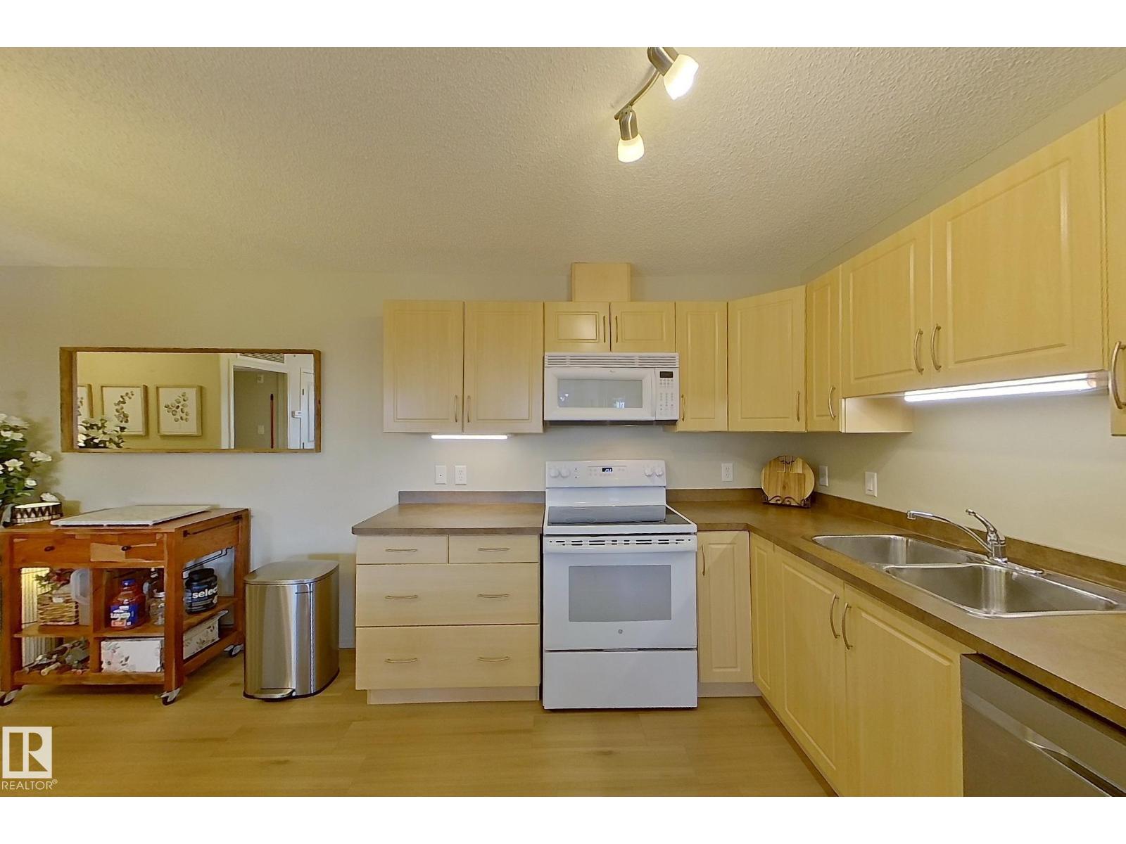 #328 16035 132 St Nw Property Photo 9