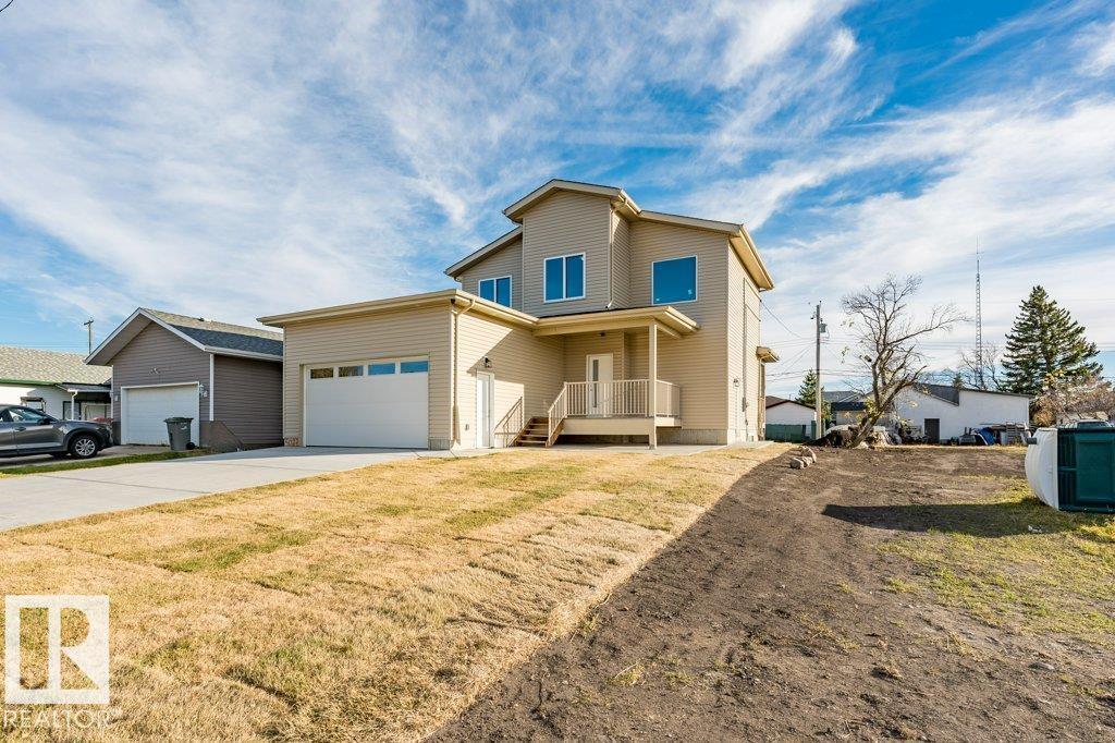 5023 48 AV Property Photo 1