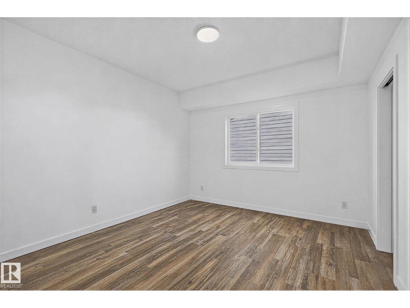4804 53 Av Property Photo 15