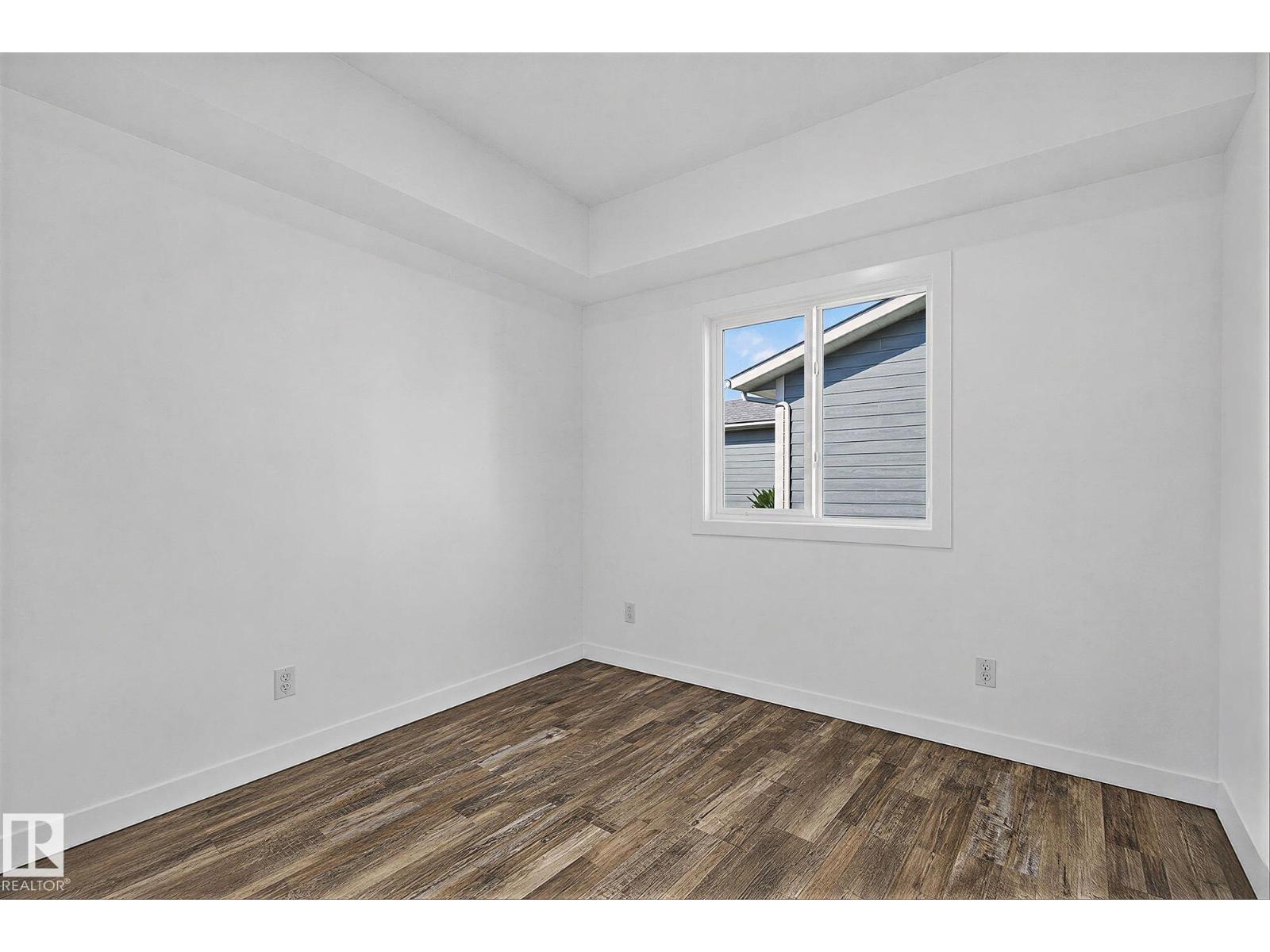 4804 53 Av Property Photo 19