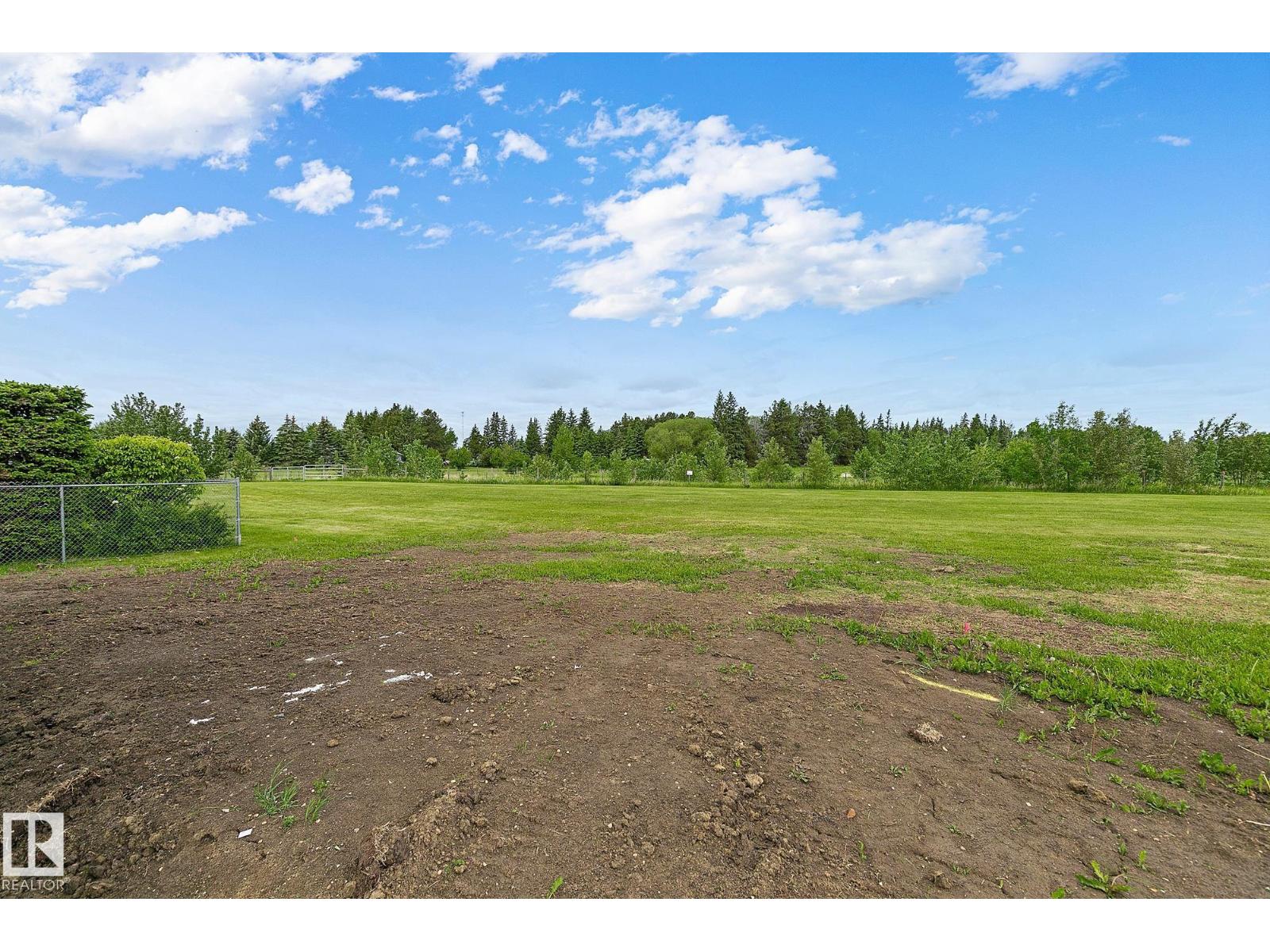 4804 53 Av Property Photo 23