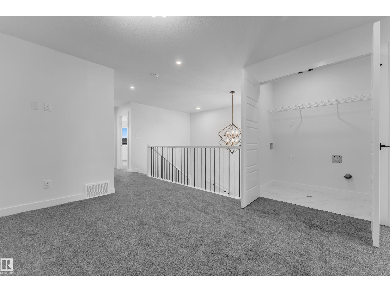 10711 98 St Property Photo 15