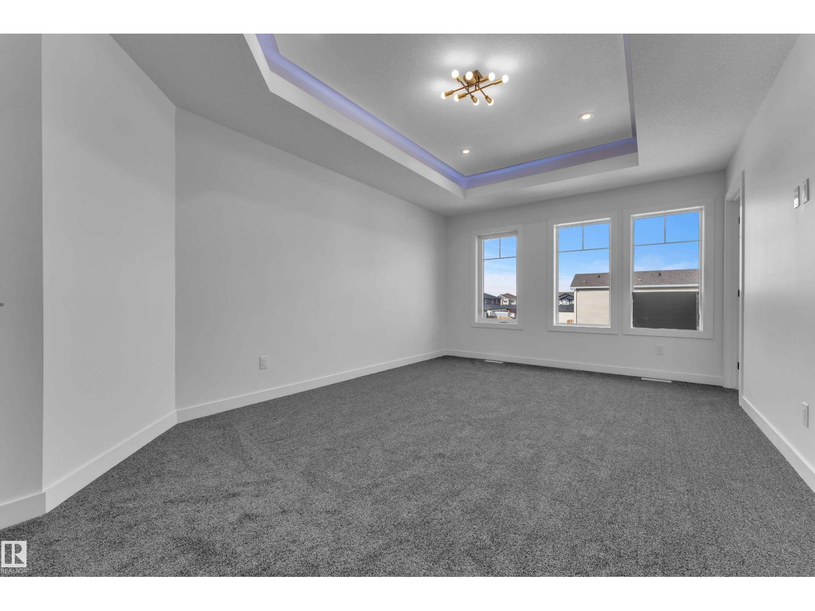 10711 98 St Property Photo 17