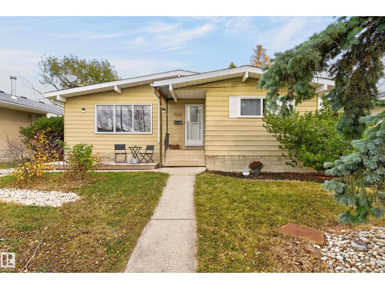 7216 44 AV NW NW Property Photo 1