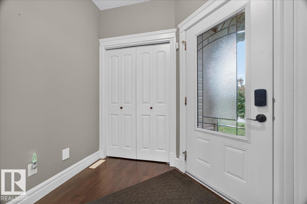 11408 15 Av Sw Property Photo 5