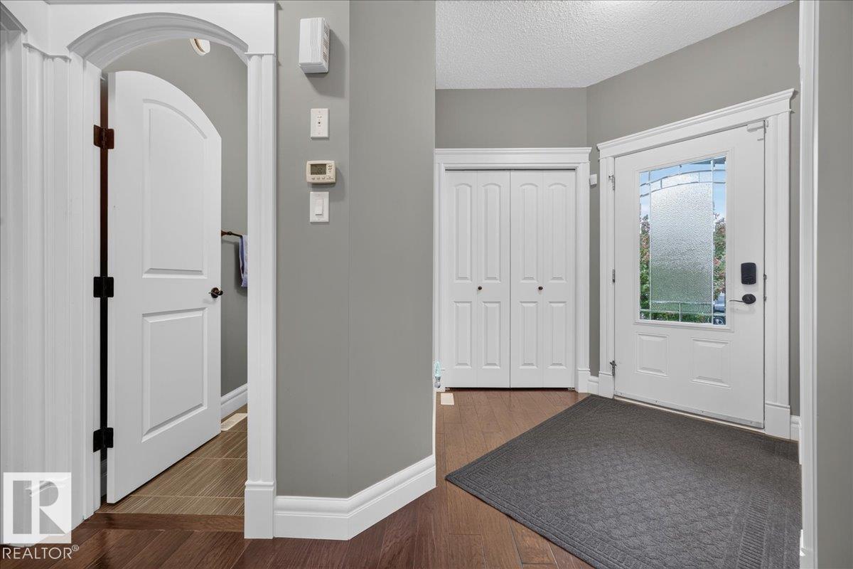 11408 15 Av Sw Property Photo 6