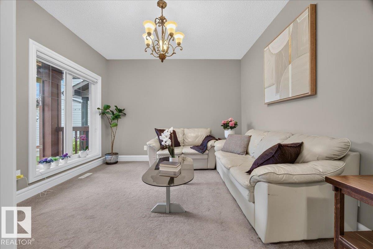 11408 15 Av Sw Property Photo 10