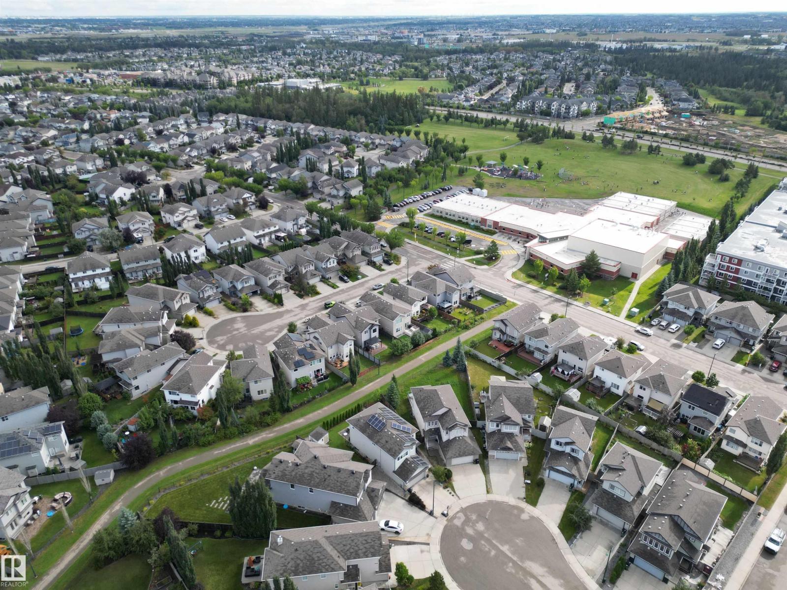 11408 15 Av Sw Property Photo 46