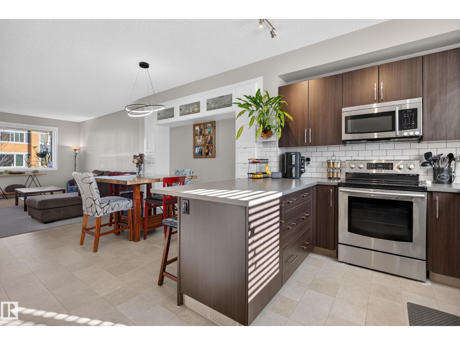 360 Charlesworth Dr Sw Property Photo 10