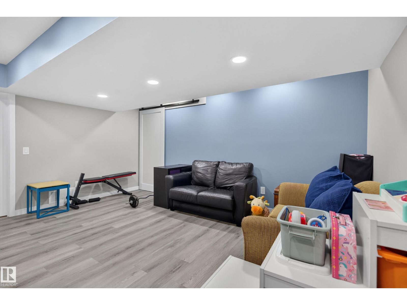 360 Charlesworth Dr Sw Property Photo 20