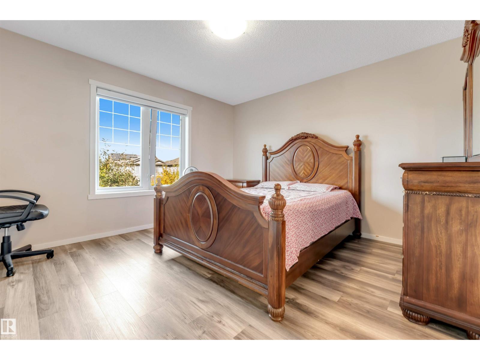 2870 Maple Wy Nw Property Photo 18