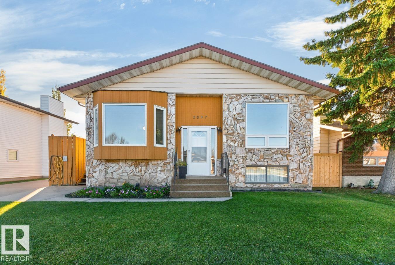 3047 143 AV NW Property Photo 1