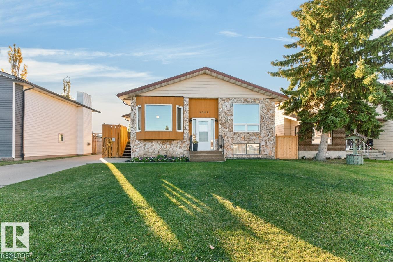 3047 143 Av Nw Property Photo 2