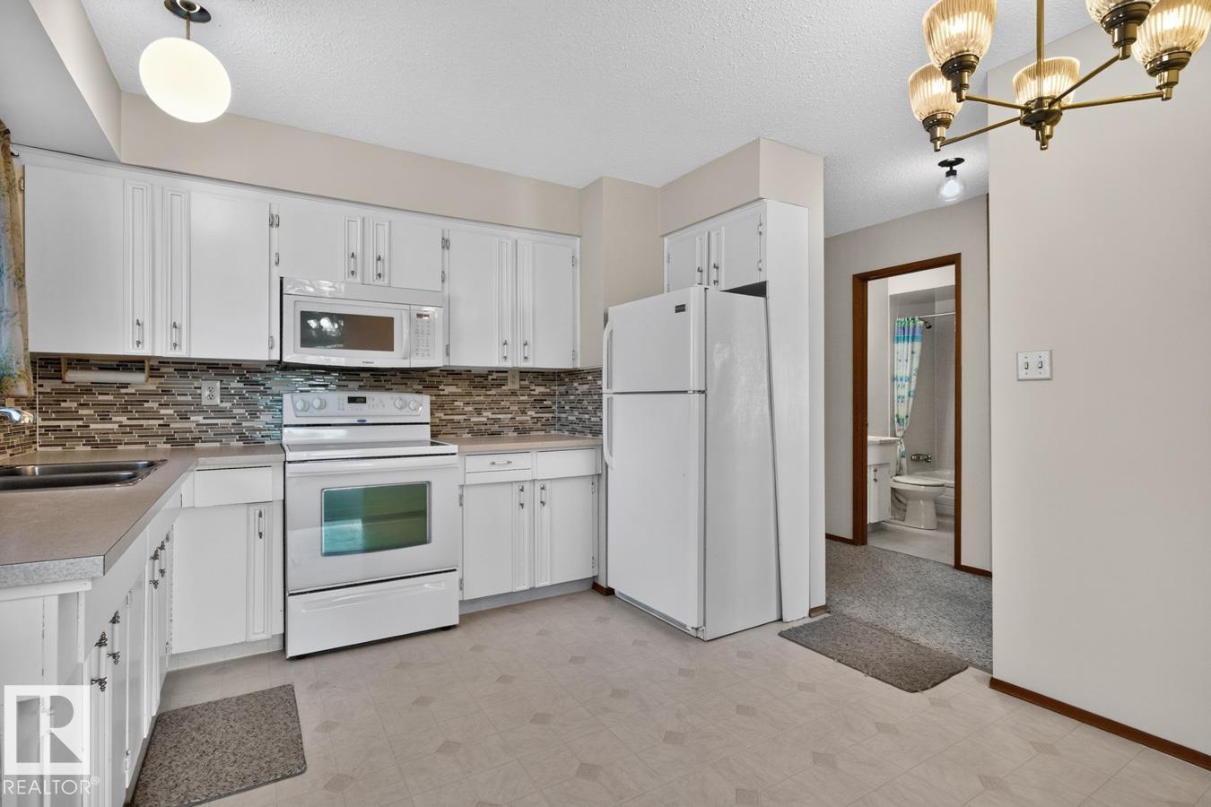 3047 143 Av Nw Property Photo 11
