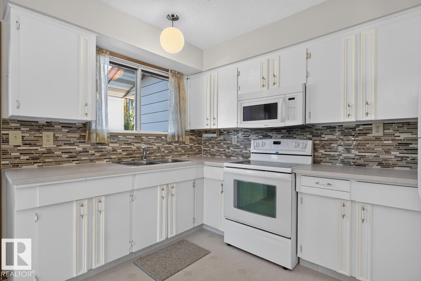 3047 143 Av Nw Property Photo 12