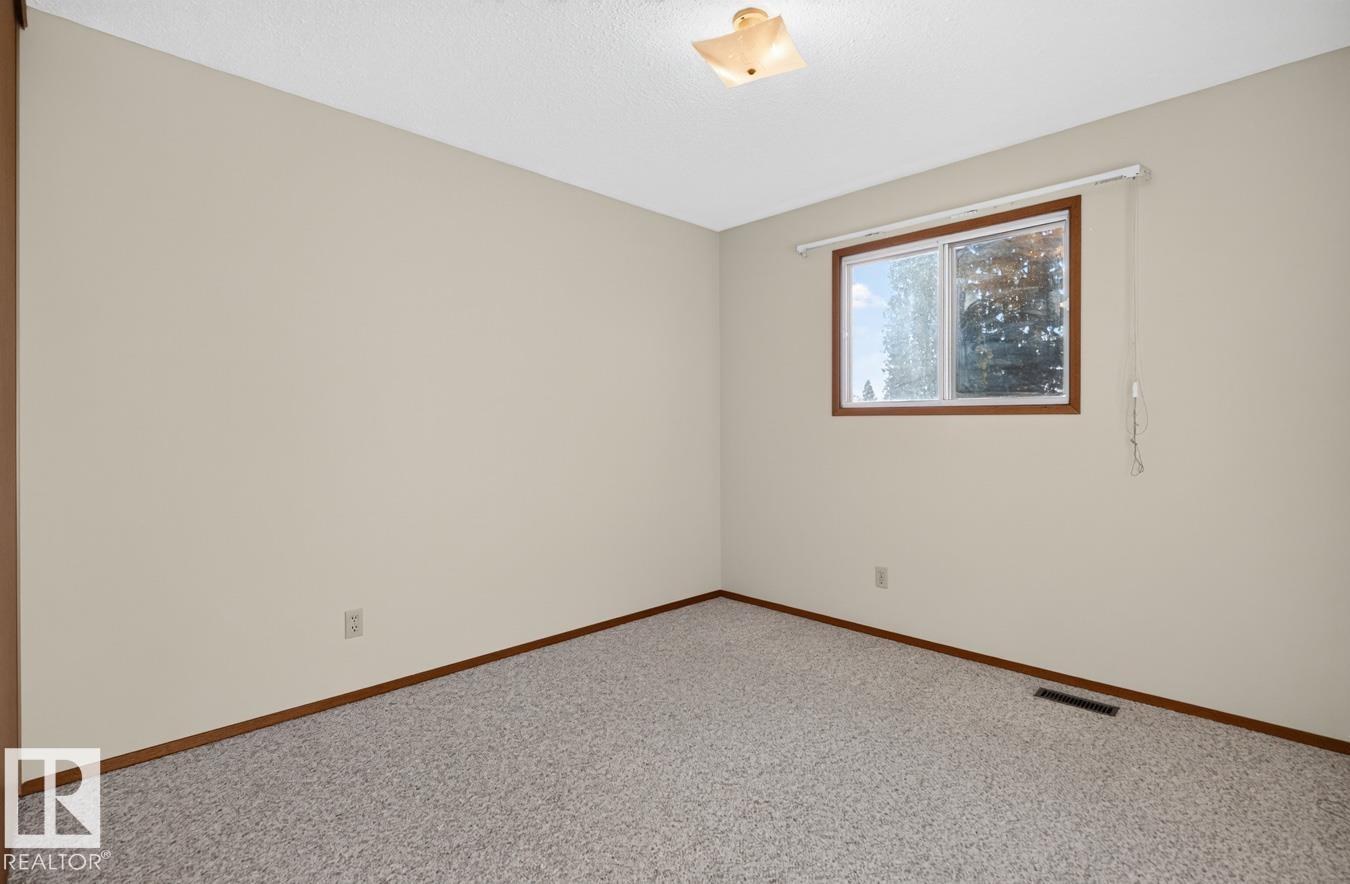 3047 143 Av Nw Property Photo 23