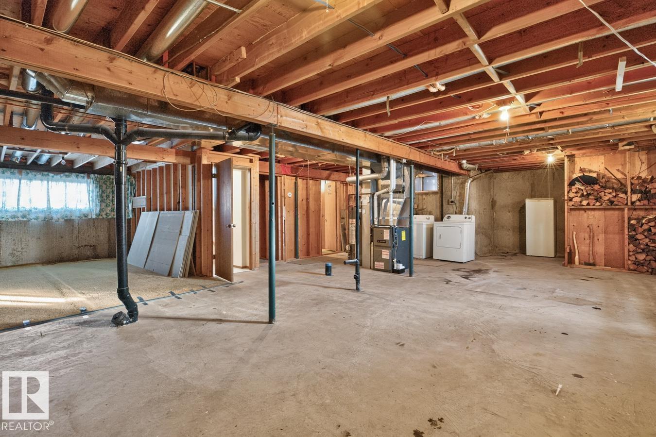 3047 143 Av Nw Property Photo 28