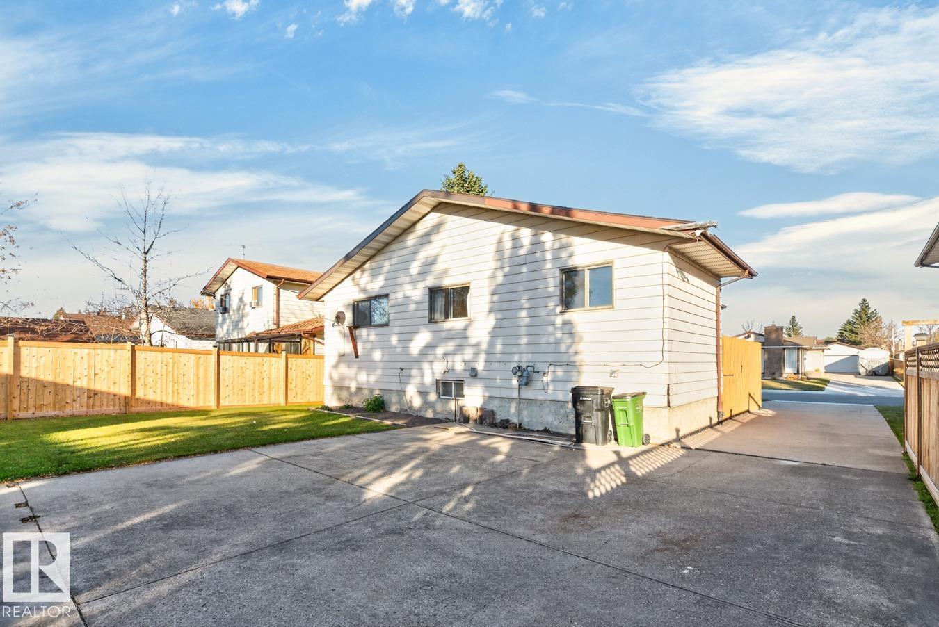3047 143 Av Nw Property Photo 35