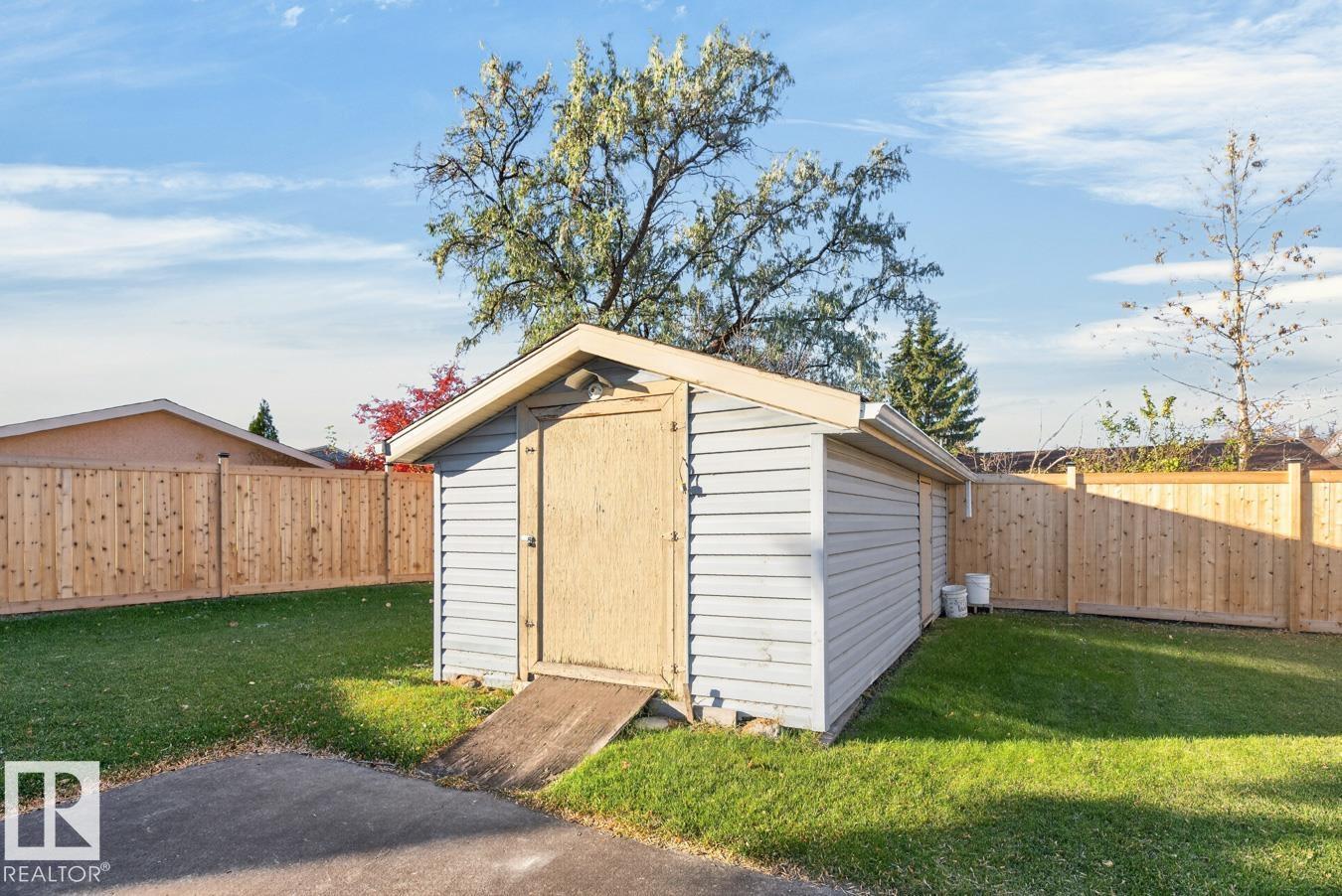 3047 143 Av Nw Property Photo 39