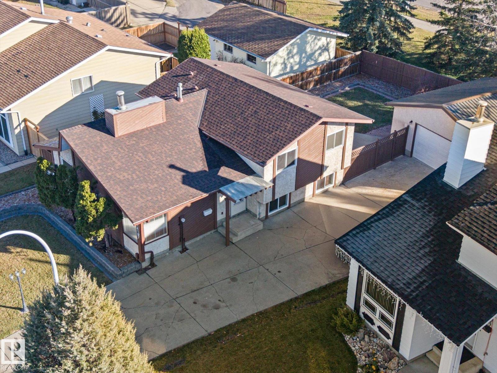 14107 114 St Nw Property Photo 2