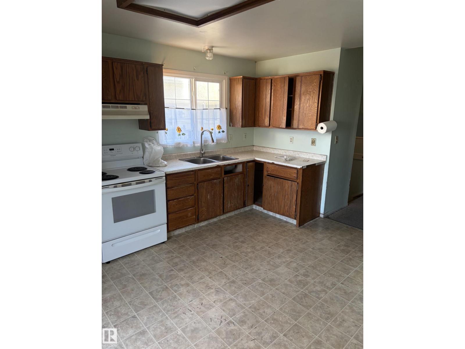 E4513888 Property Photo 11