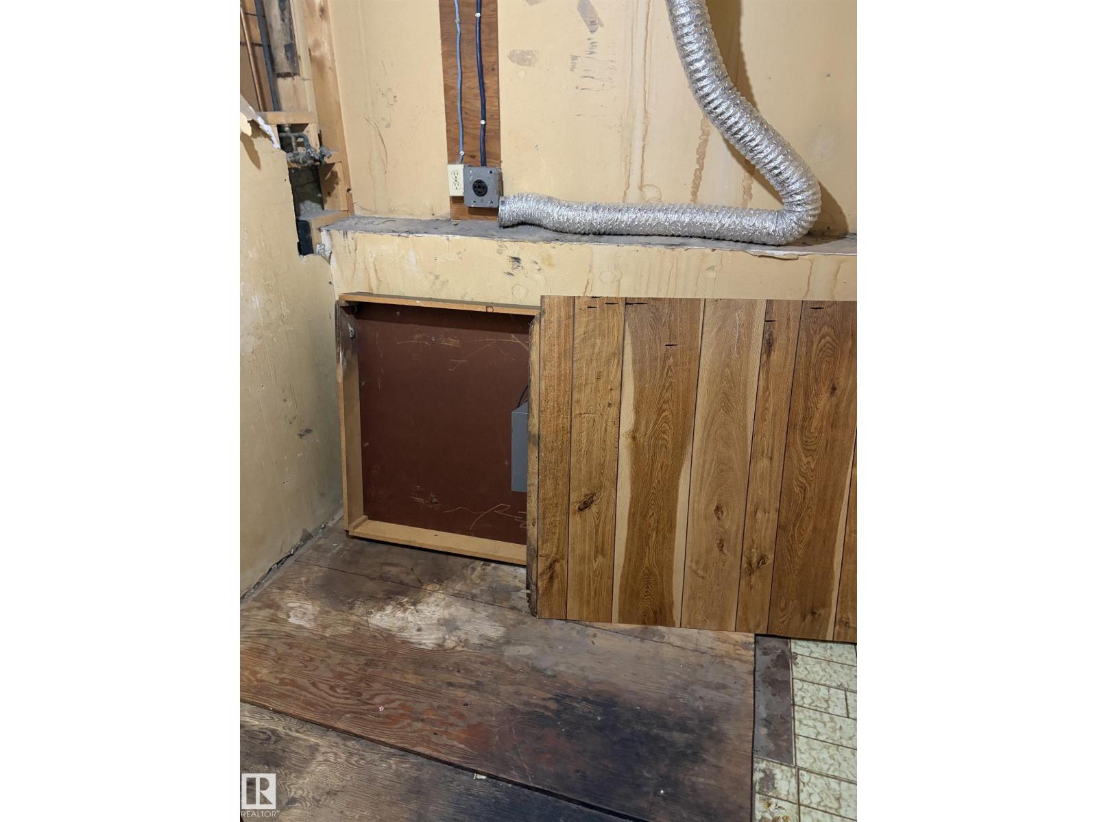 E4513888 Property Photo 13