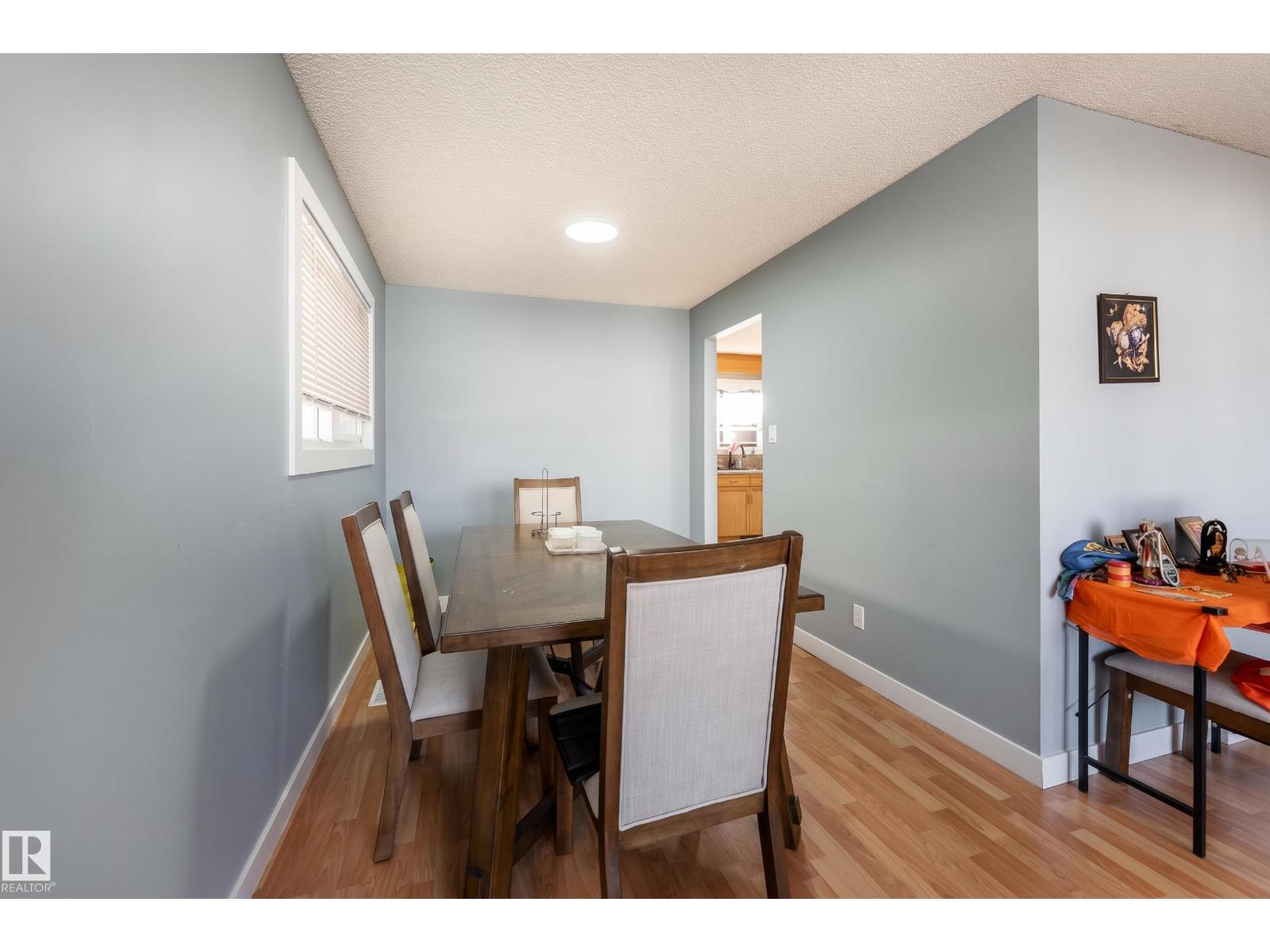 4535 30 Av Nw Property Photo 6