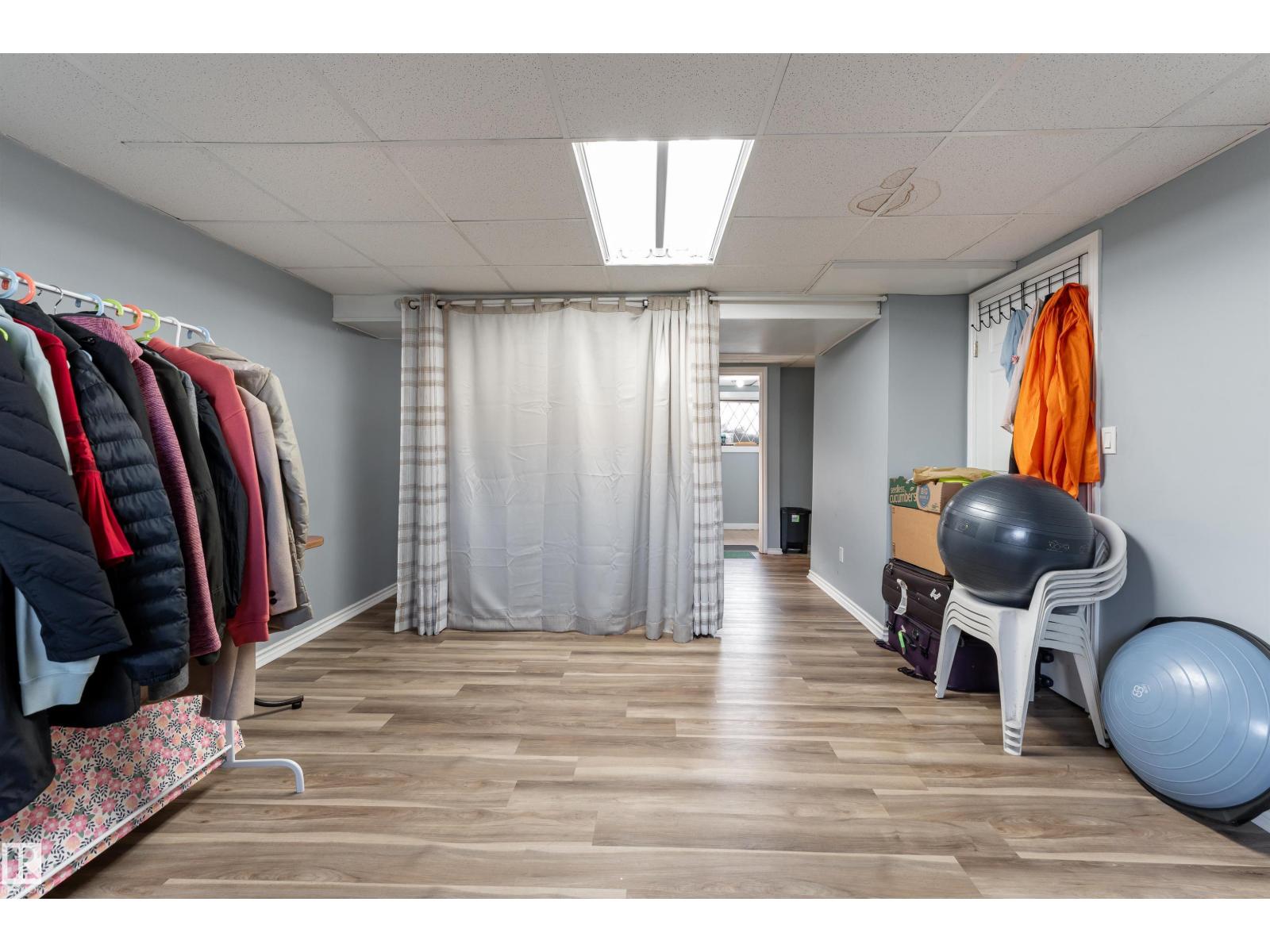 4535 30 Av Nw Property Photo 19