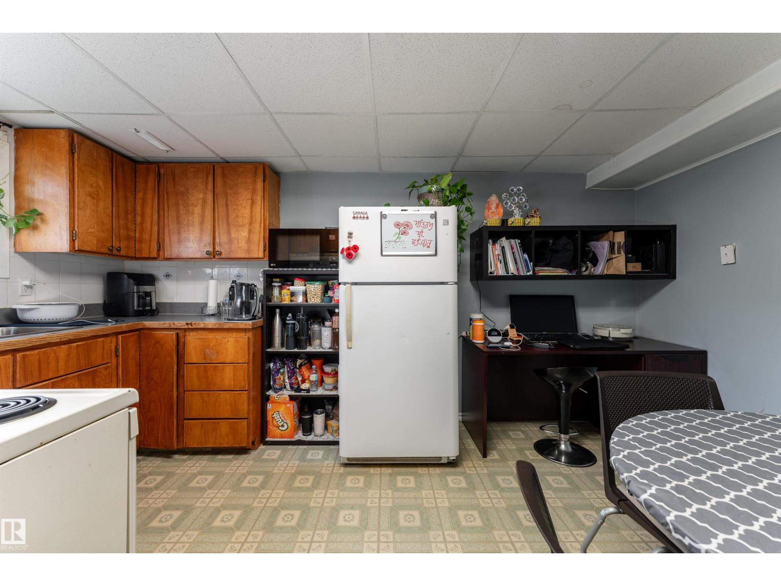 4535 30 Av Nw Property Photo 29