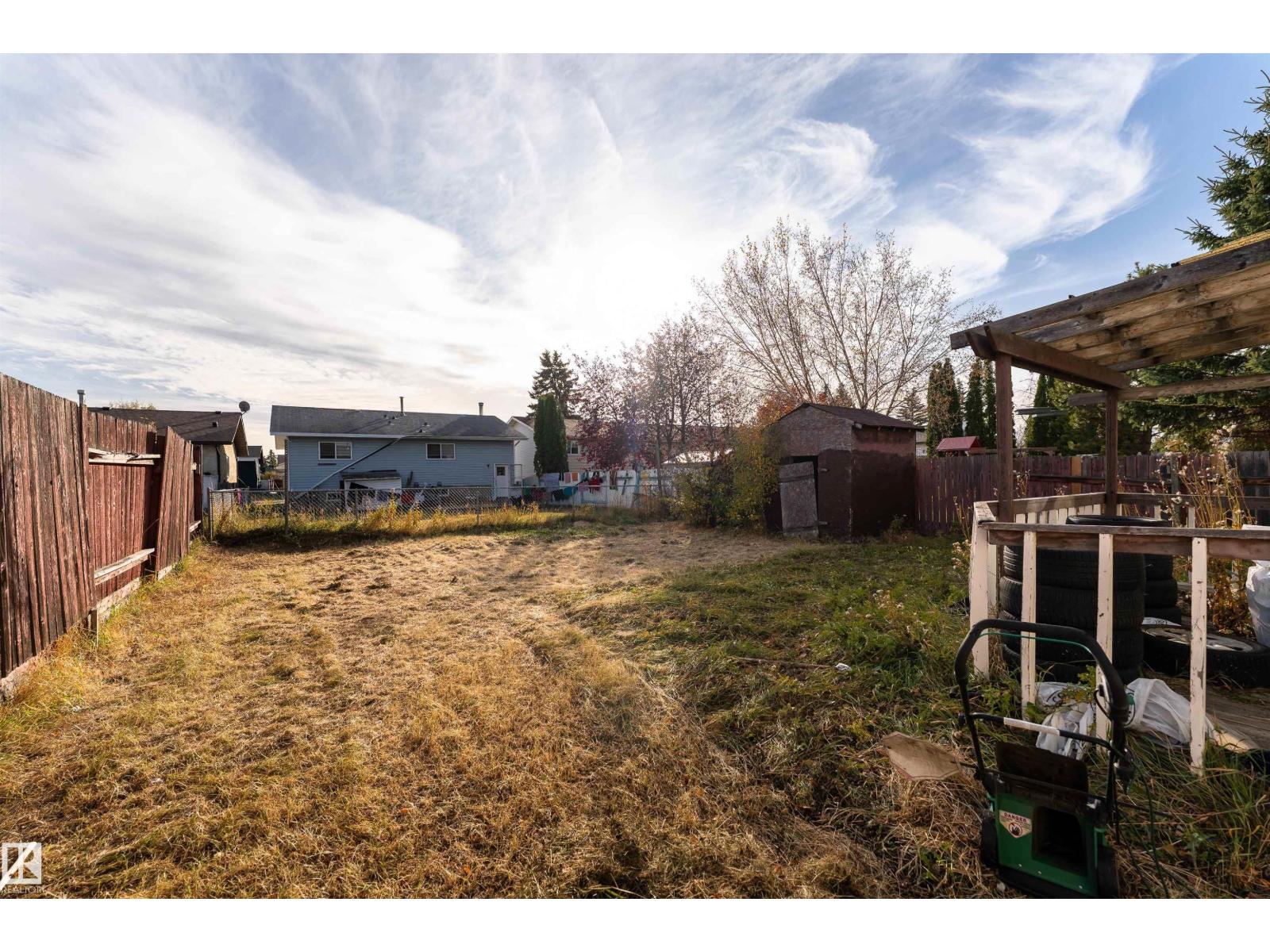 4535 30 Av Nw Property Photo 40