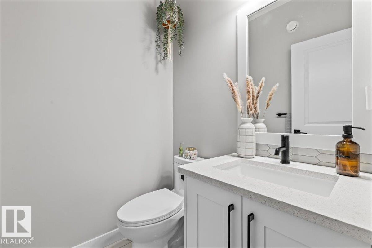 7402 Chivers Cr Sw Property Photo 6