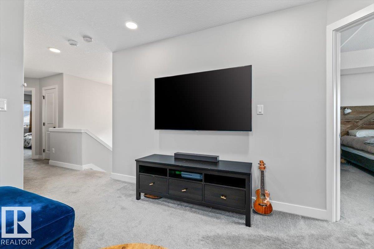 7402 Chivers Cr Sw Property Photo 28