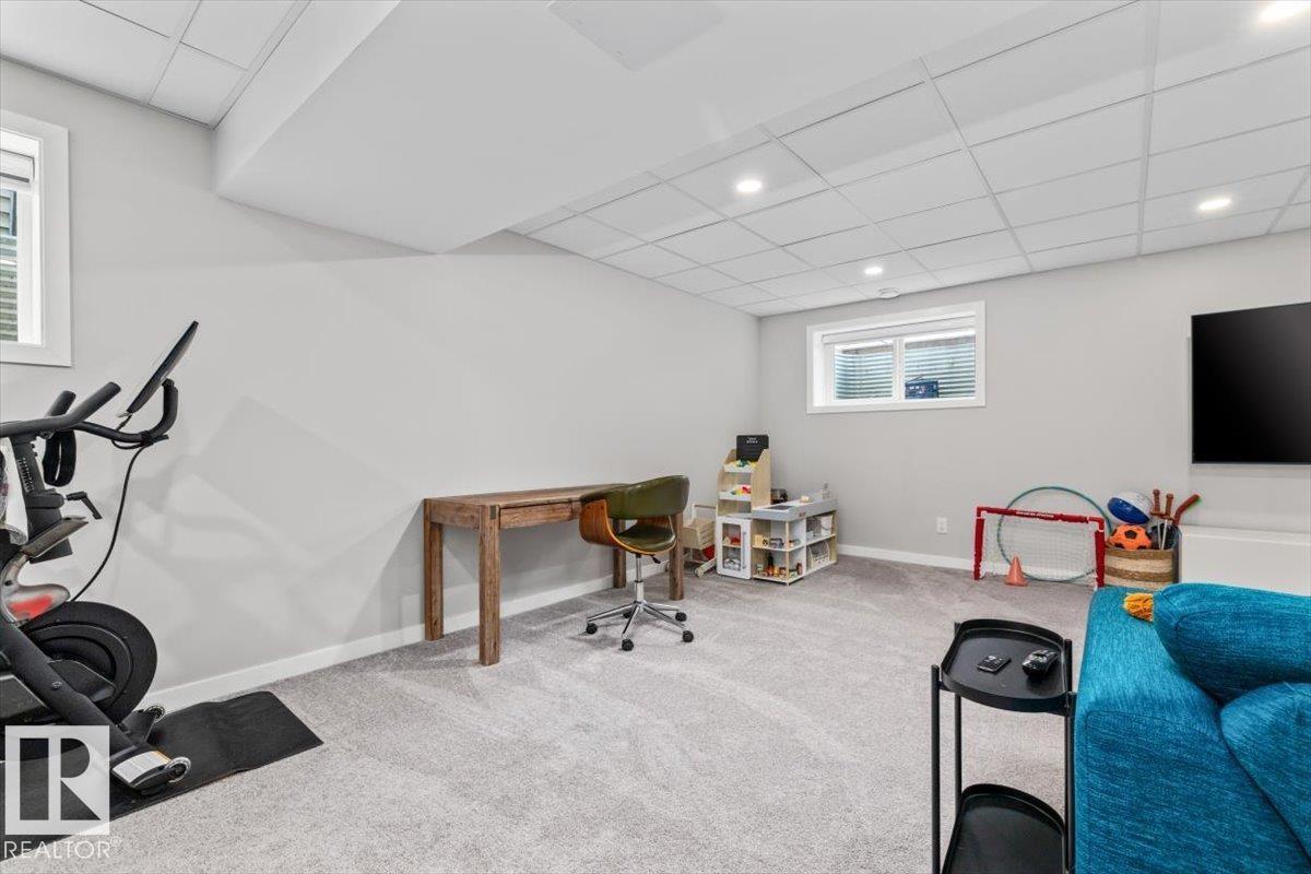 7402 Chivers Cr Sw Property Photo 37