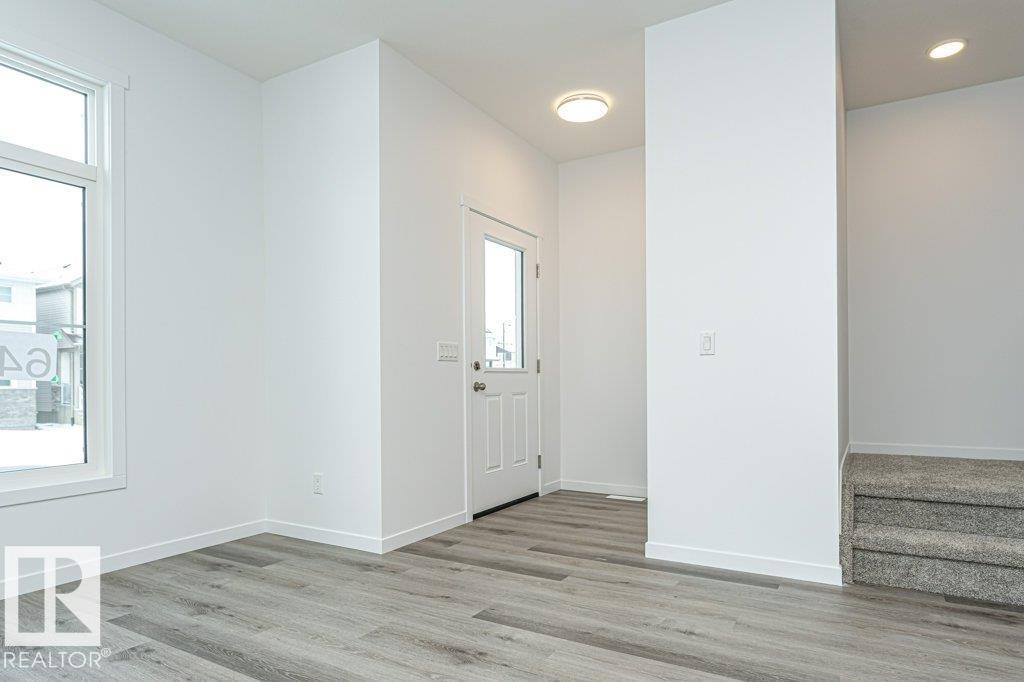 6269 175a Av Nw Property Photo 2