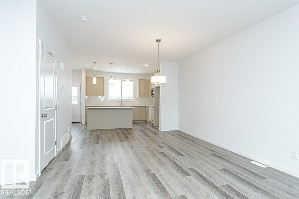 6269 175a Av Nw Property Photo 9