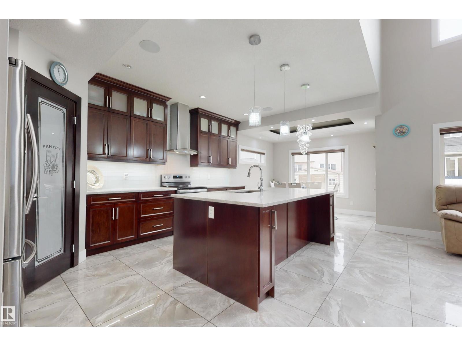 2617 21a Av Nw Property Photo 5